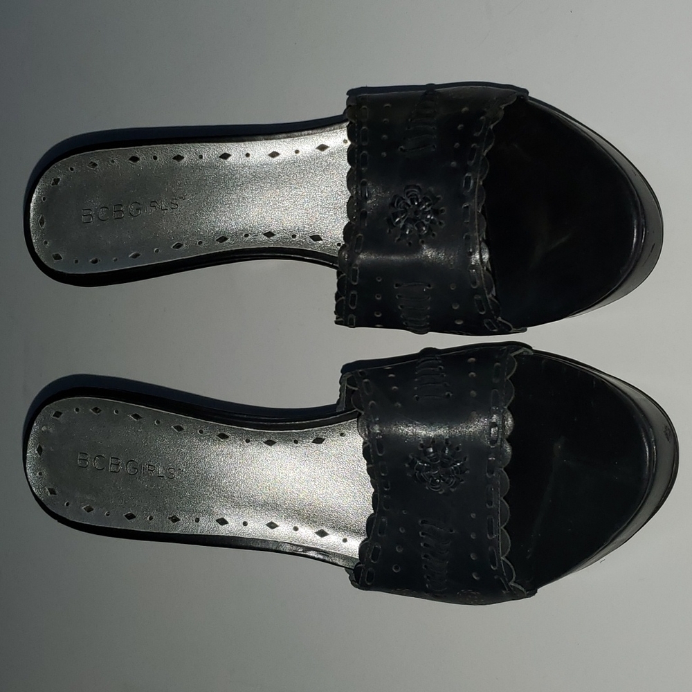 BCBGIRLS WEDGE HEELS, Size 10